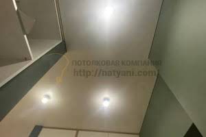 Как выбрать натяжной потолок